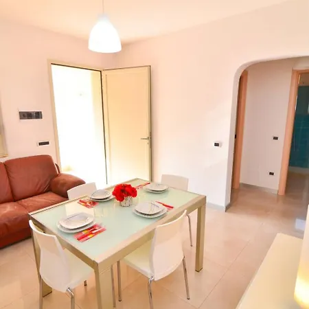 Boomerang Village 4* Torre Colimena