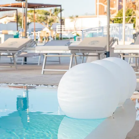 Boomerang Village 4* Torre Colimena